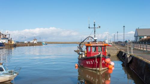 maryport harbour.jpg  800x450 q85 crop subsampling-2